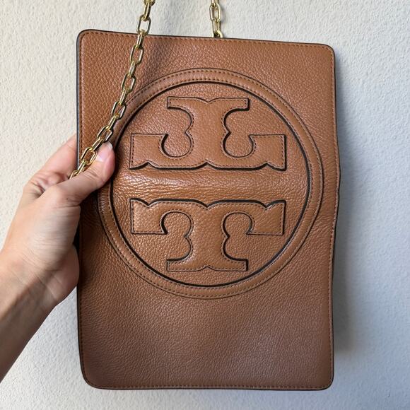Tory Burch All-T Leather Crossbody Bag - Picture 4 of 10